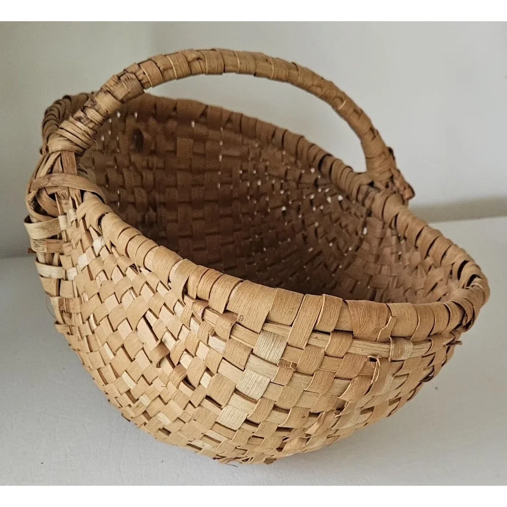 Mid Size Woven Split Ash Melon Basket 15